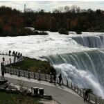 Woman, 2 children die after going over Niagara Falls safety rail: Police