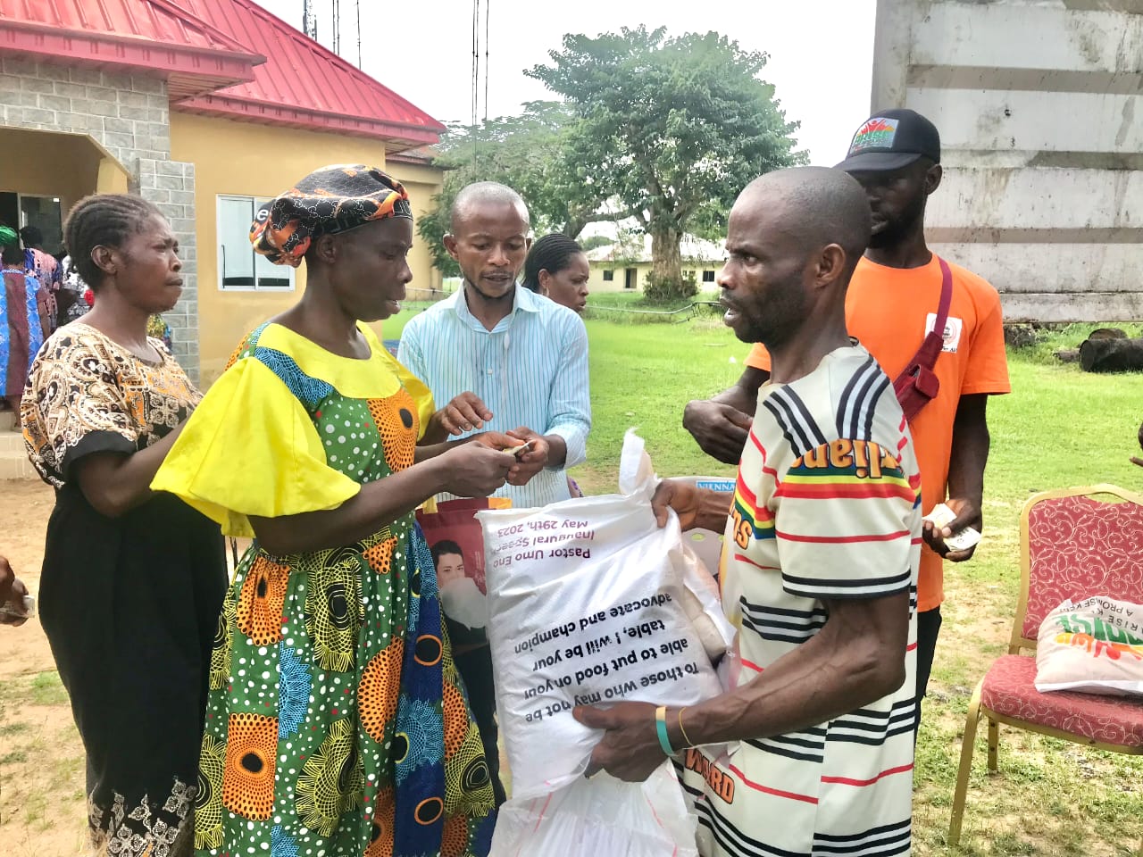 FREE FOOD DISTRIBUTION: UKANAFUN BENEFICIARIES, STAKEHOLDERS PRAISE GOV UMO ENO